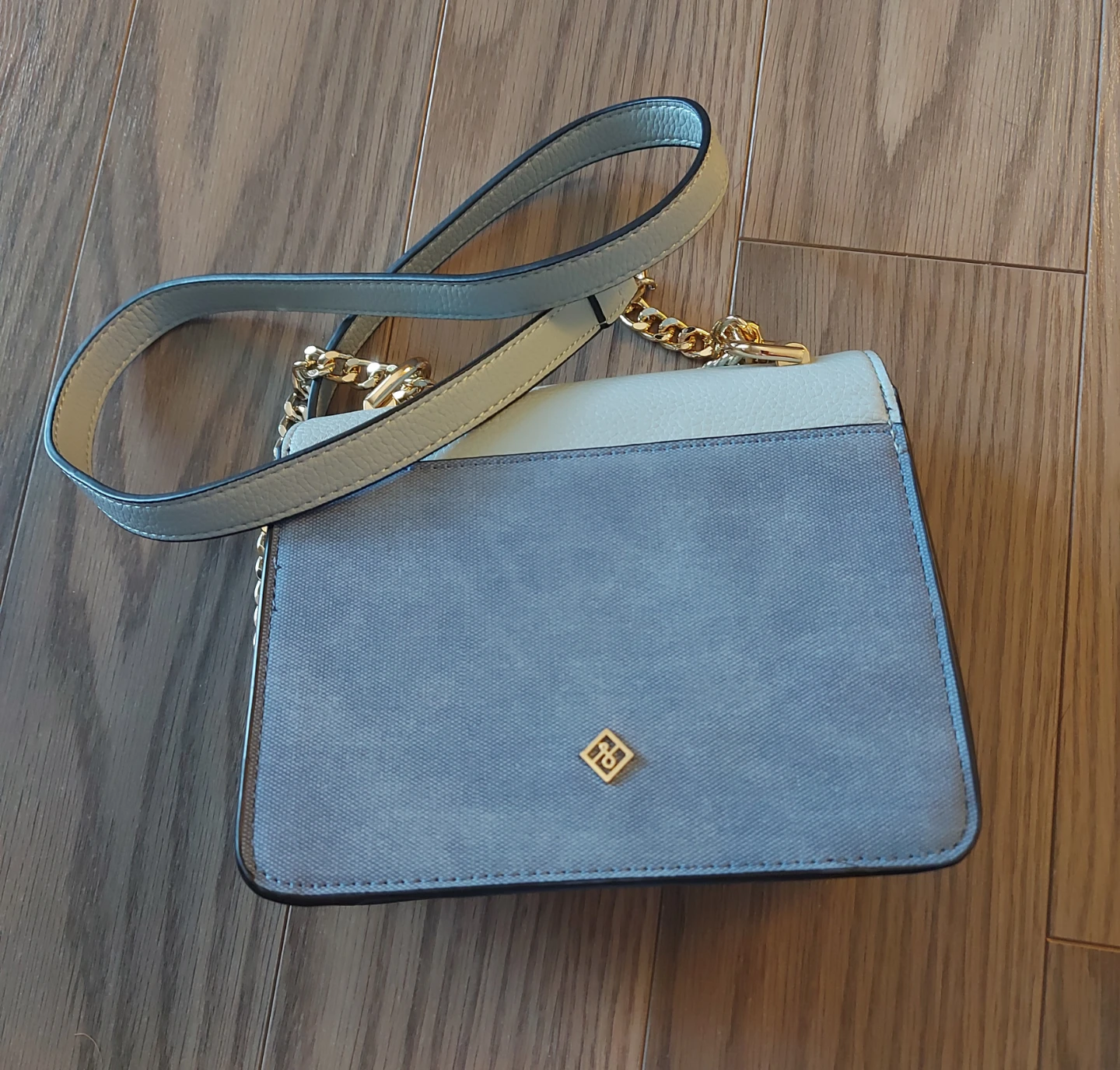 Light Blue and White Shoulder Bag with Gold Chain - photo 3