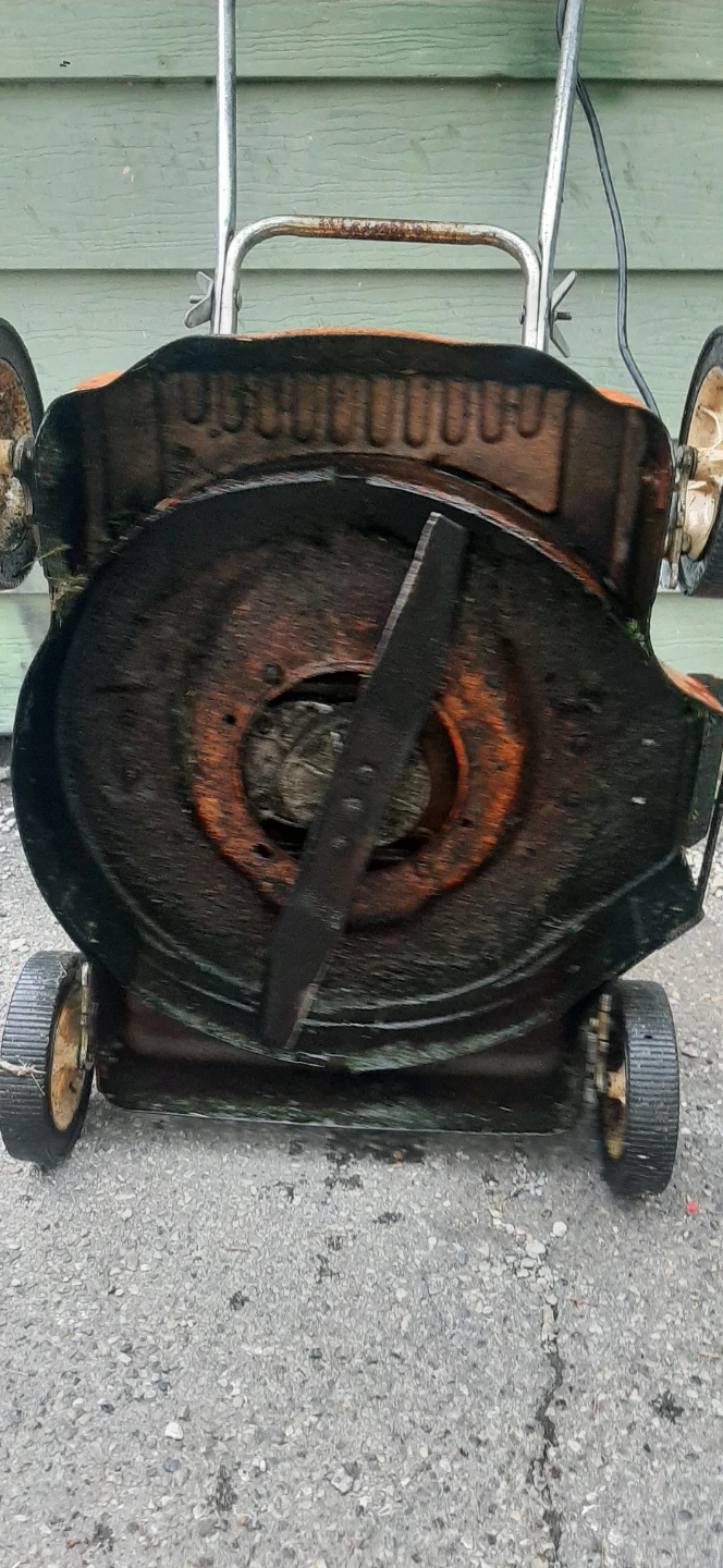 Baycrest Compact Electric Mower - photo 4