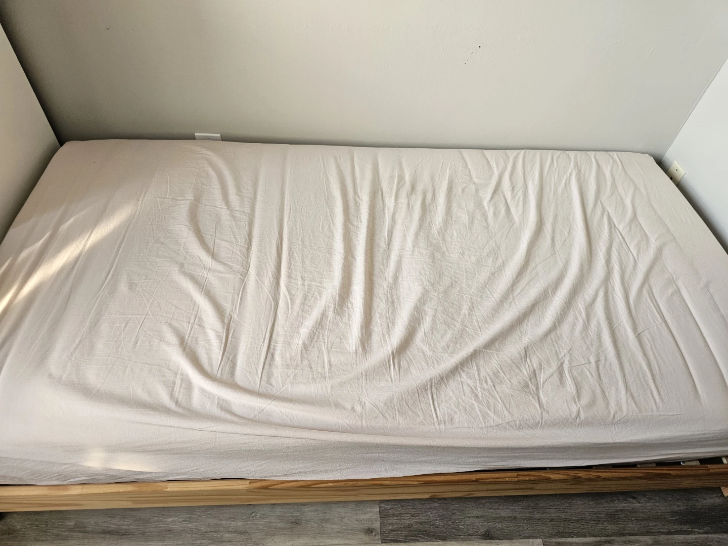 Twin size bed for sale with mattress