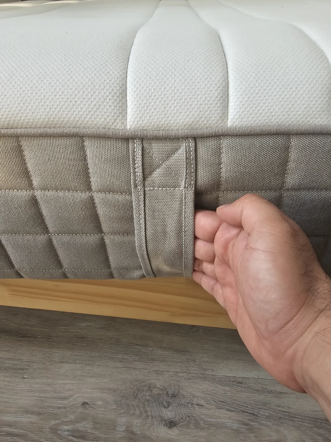 Twin size bed for sale with mattress - photo 3
