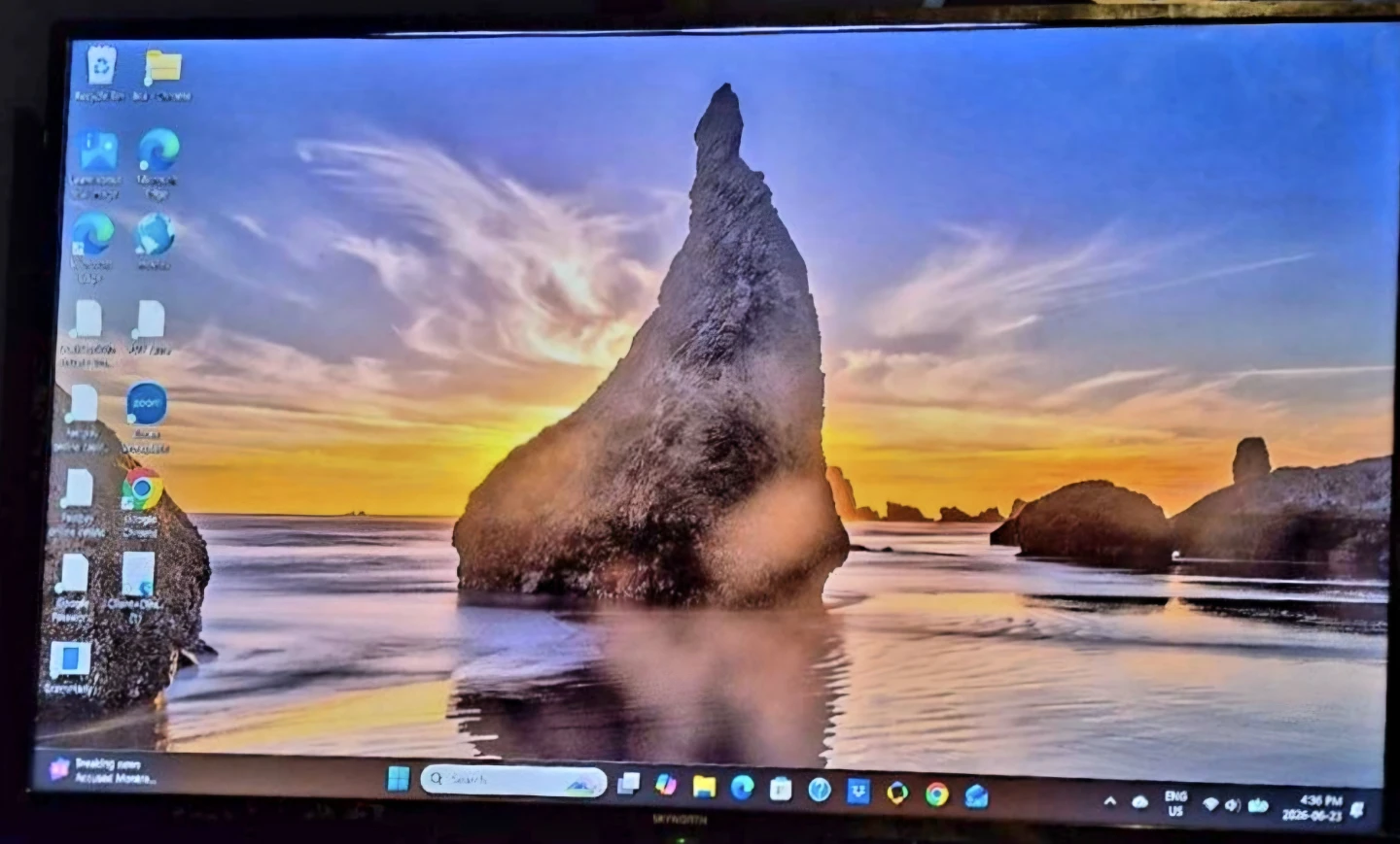 43" Skyworth smart tv