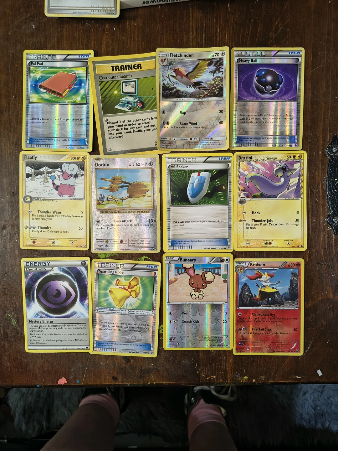 100 Assorted Pokémon Trading Cards