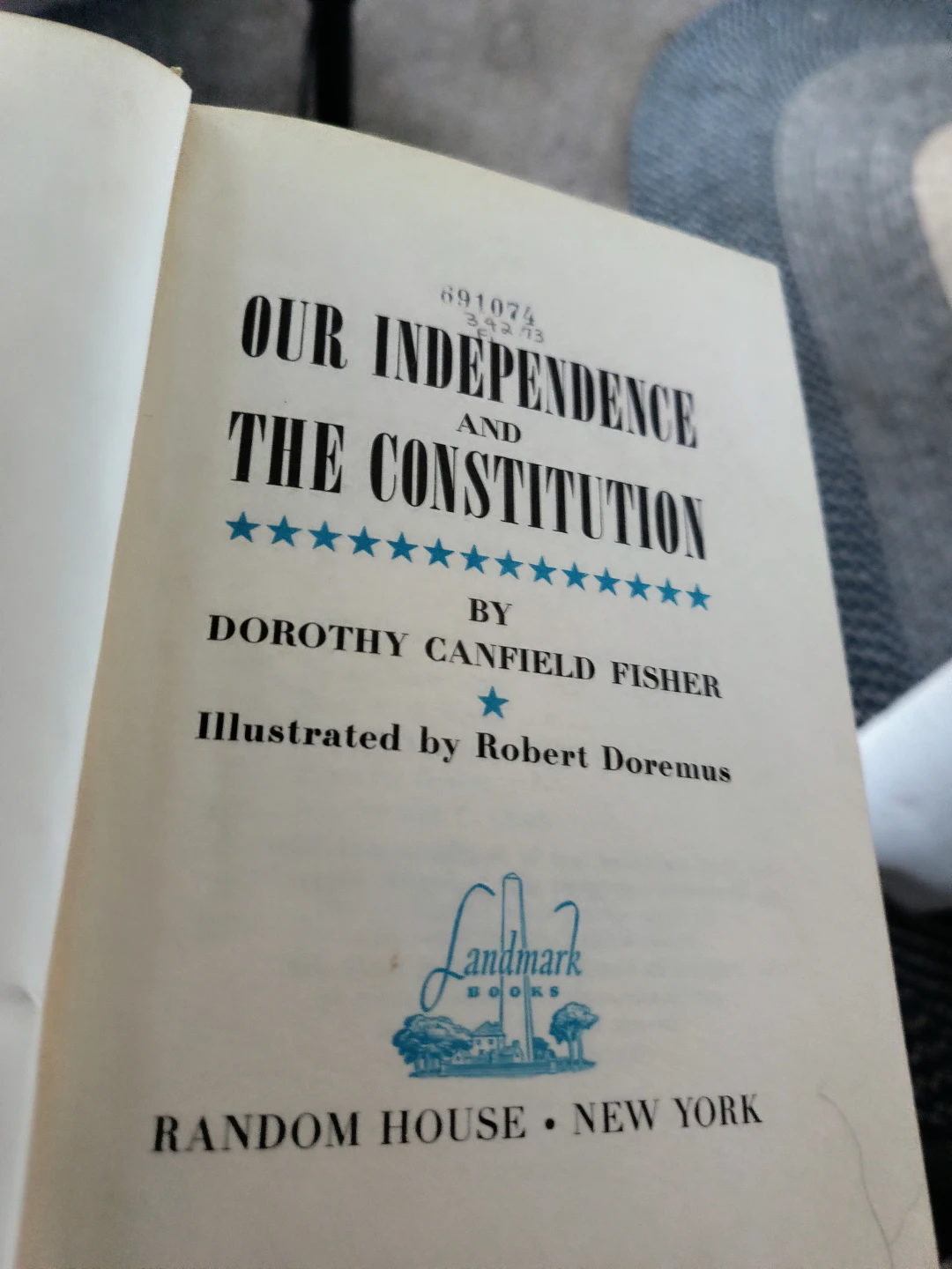 Old Book 1950 Our Independence and the Constitution - photo 3
