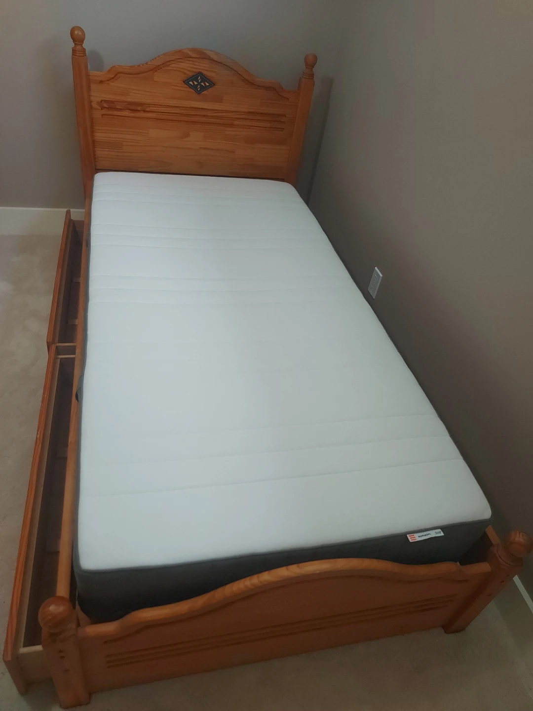 [Moving] Twin Bed w Frame and Storage Drawers - photo 2
