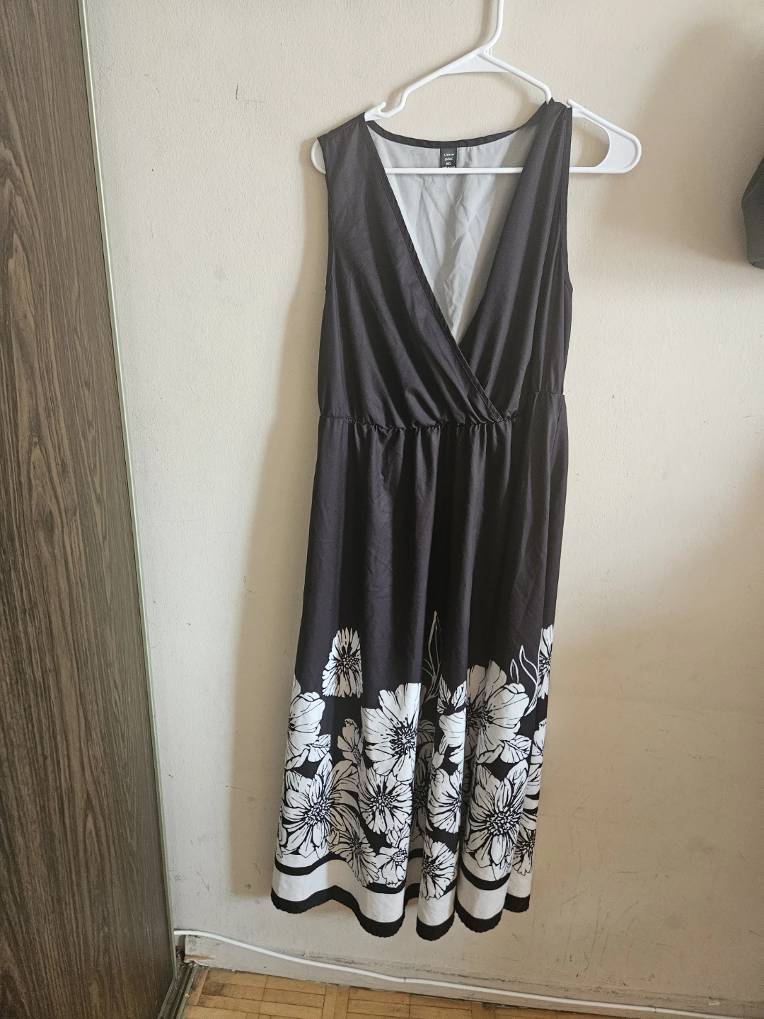 SHEIN Black Floral Sleeveless Wrap Dress - photo 2