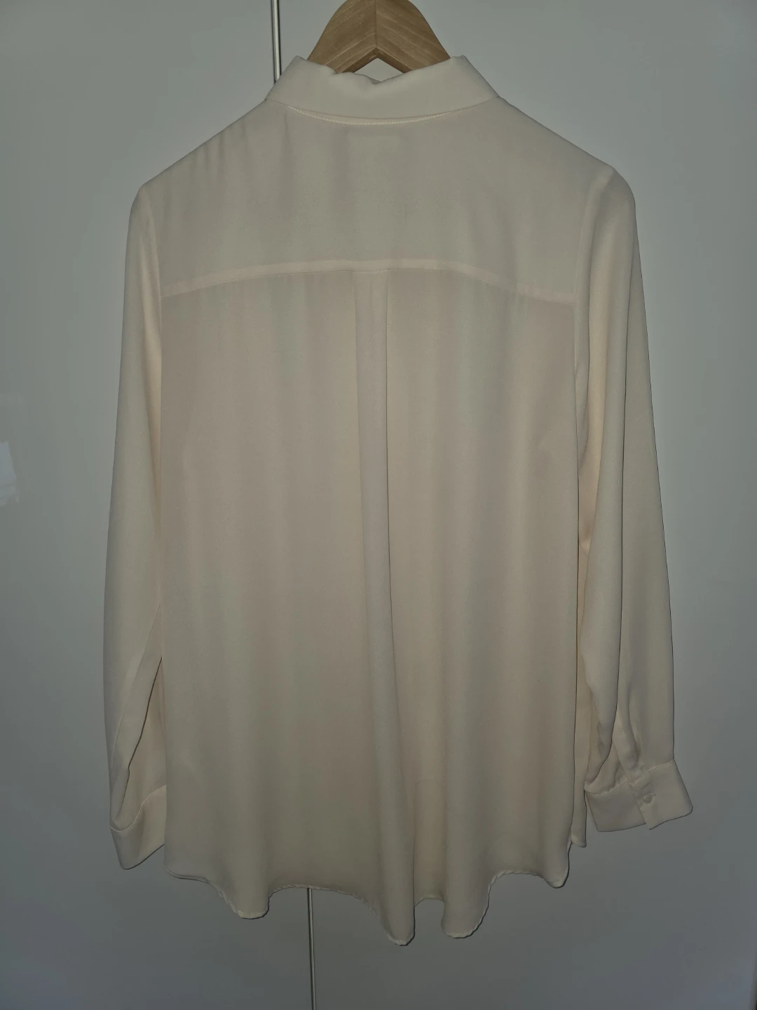 H&M Cream Embellished Button-Up Shirt - photo 2