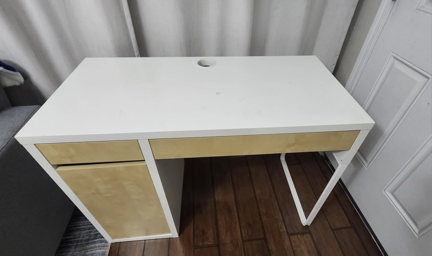 Ikea study table & Ikea Chair - photo 3