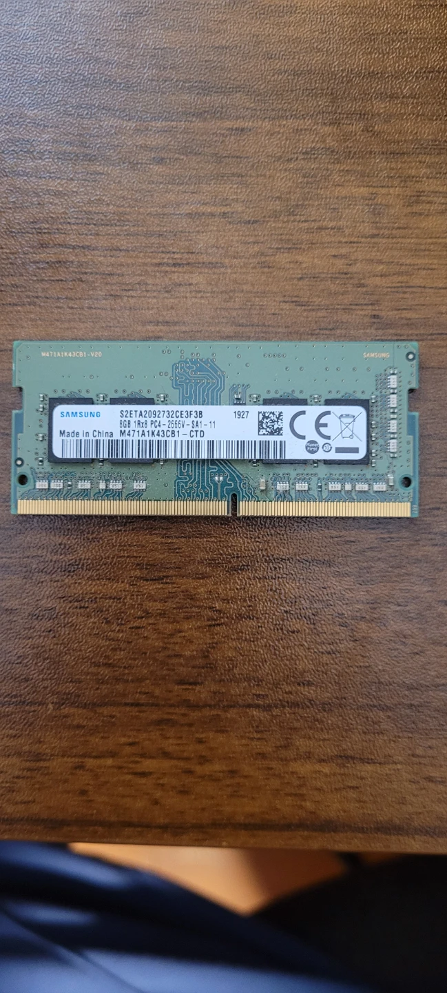 Used 1x8 DDR4 RAM stick - photo 2