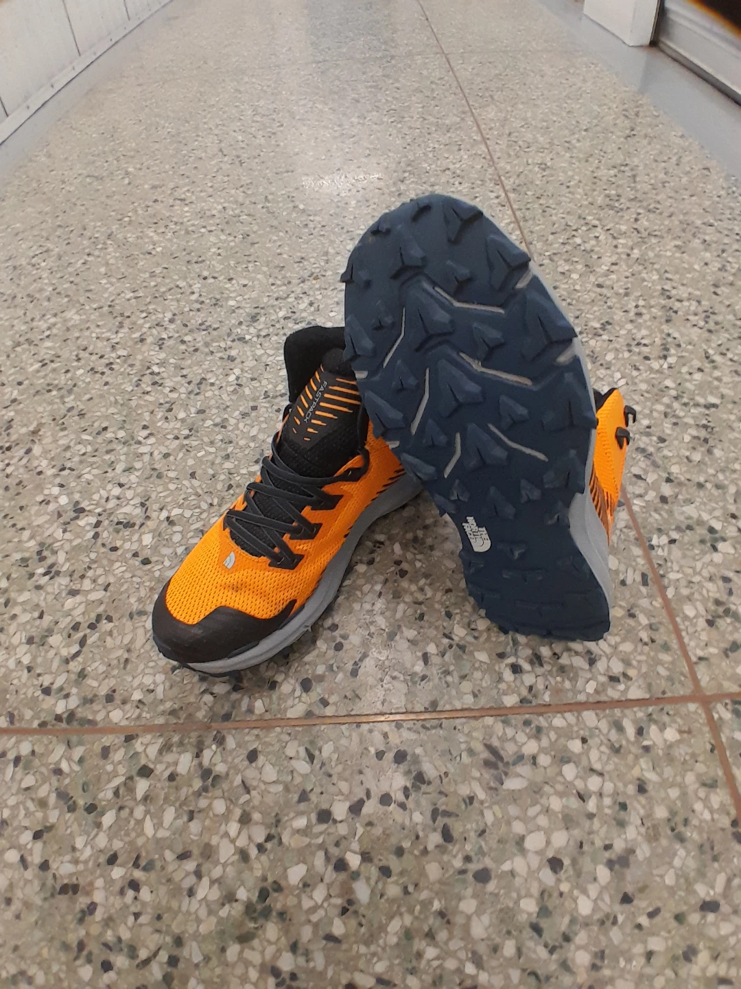 The North Face Orange Trail Running Shoes Men's Size 8.5 - photo 4