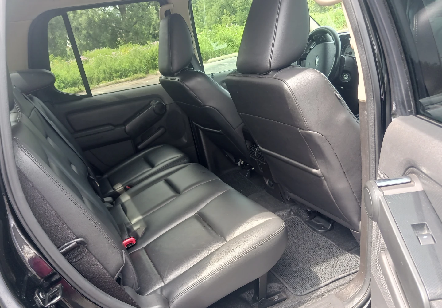 Ford Explorer sport trac limited edition showroom clean - photo 5