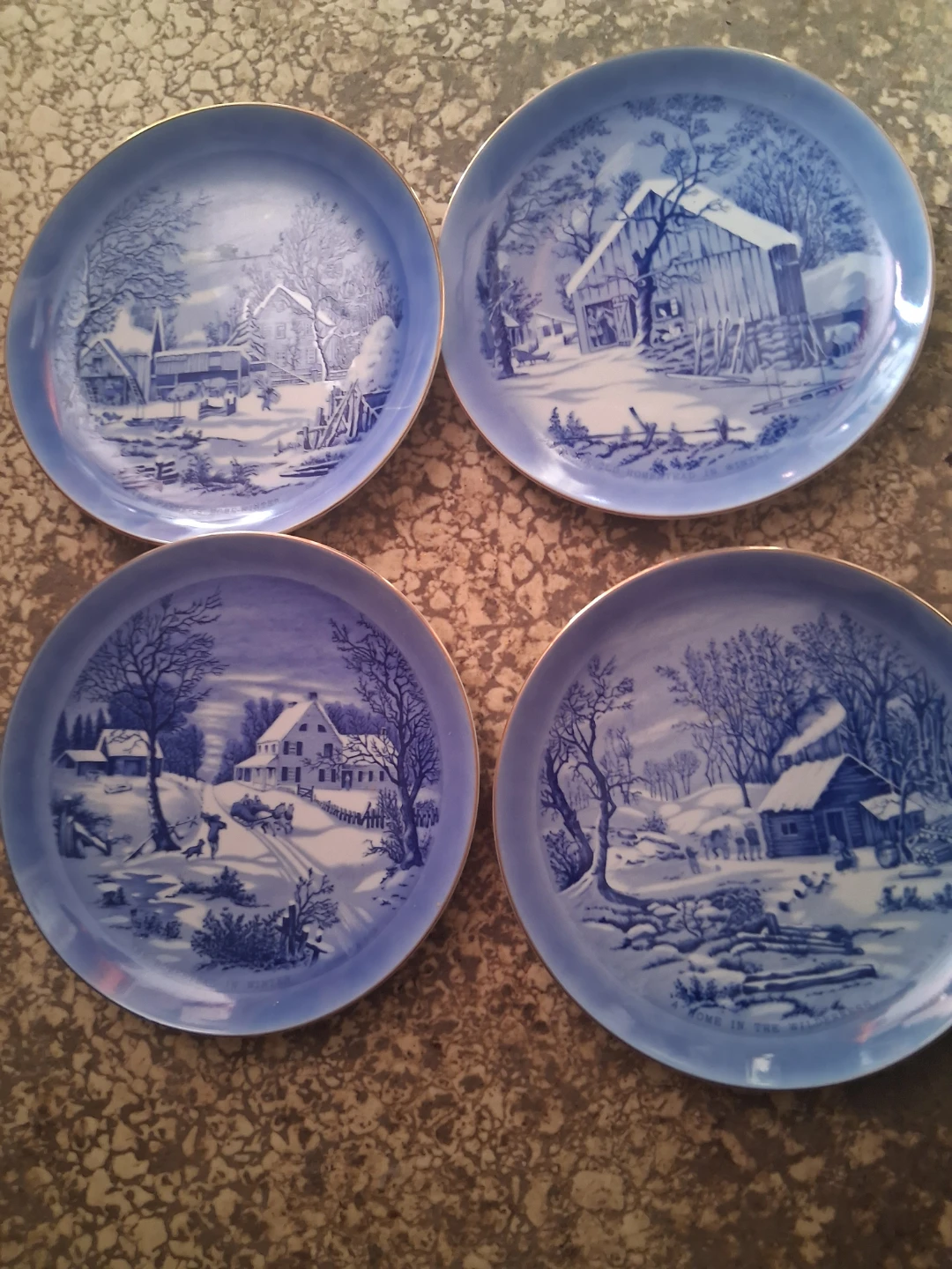 Set of 4 Decorative Plates - Winter Scenes
