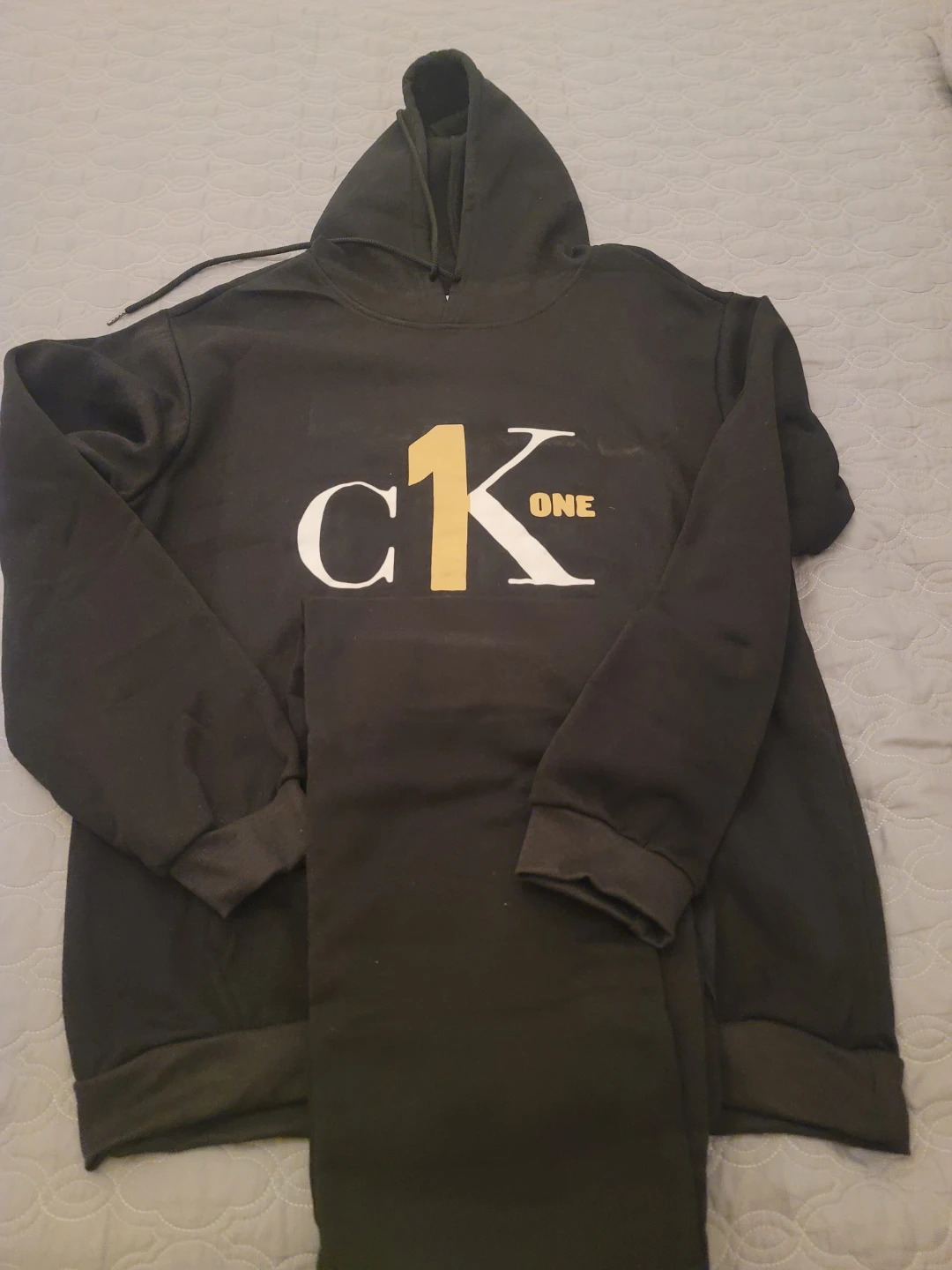 Black Hoodie and Sweatpants Set - photo 2