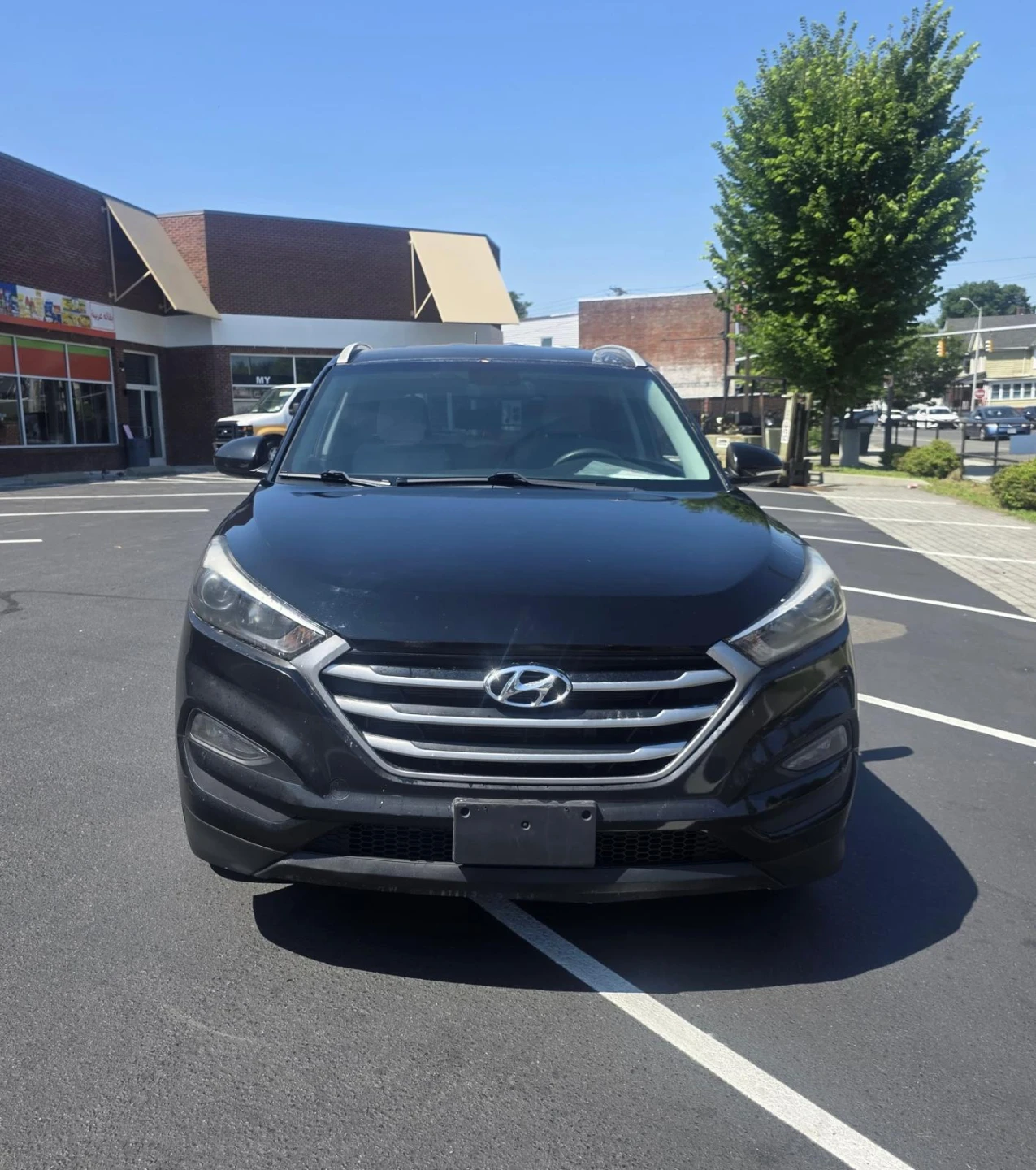 Black Hyundai Tucson AWD - photo 3