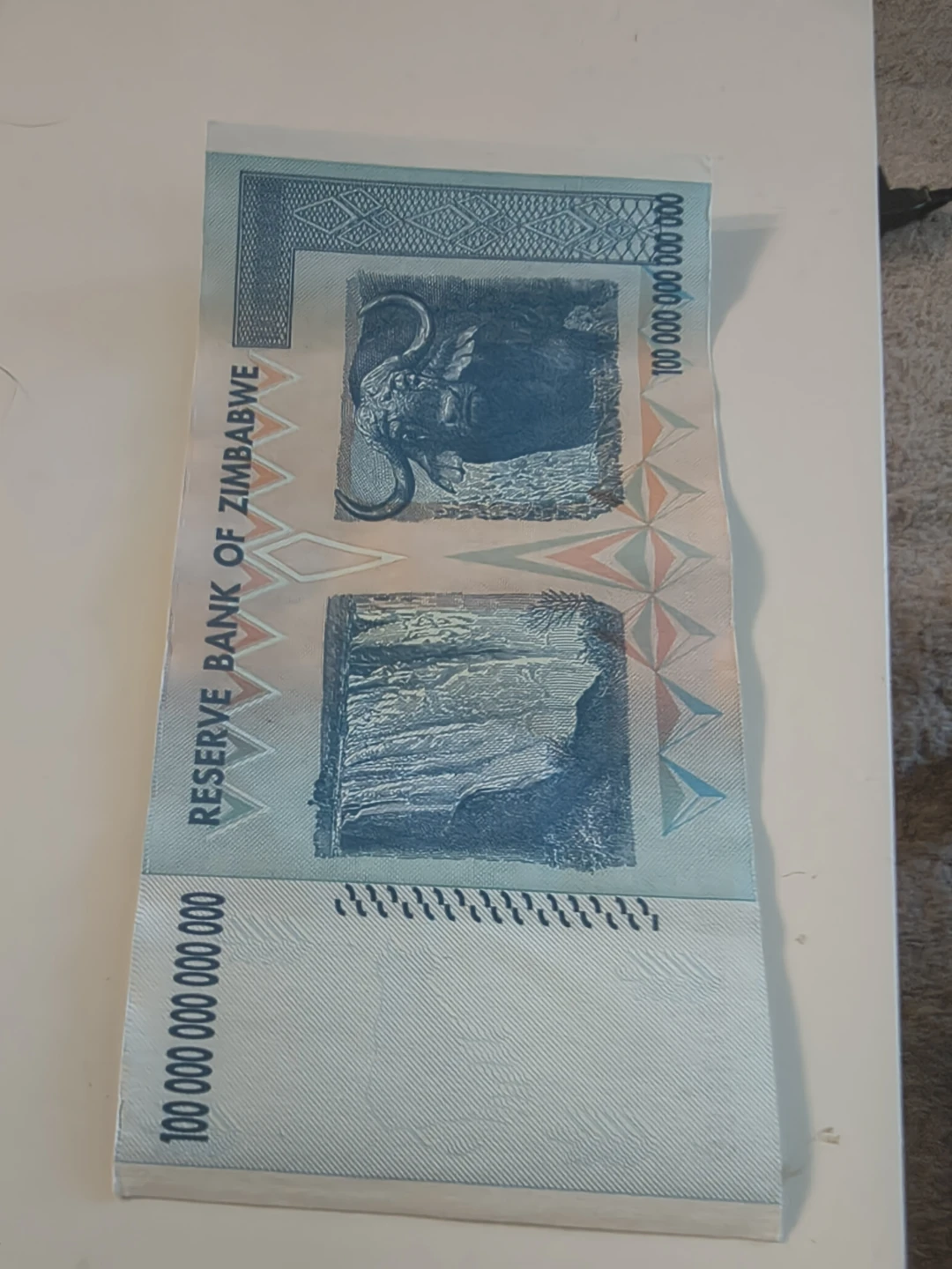 Reserve Bank of Zimbabwe One Hundred Trillion Dollars Note - photo 2