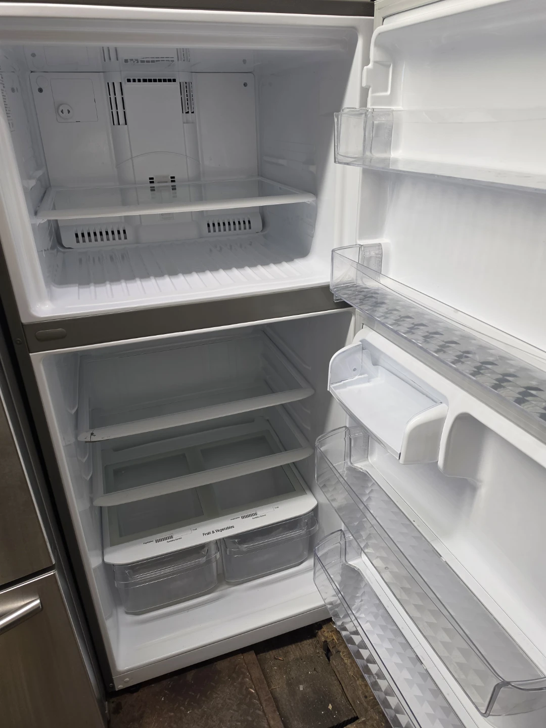 LG 30in wide  Stainless Steel Refrigerator - photo 2