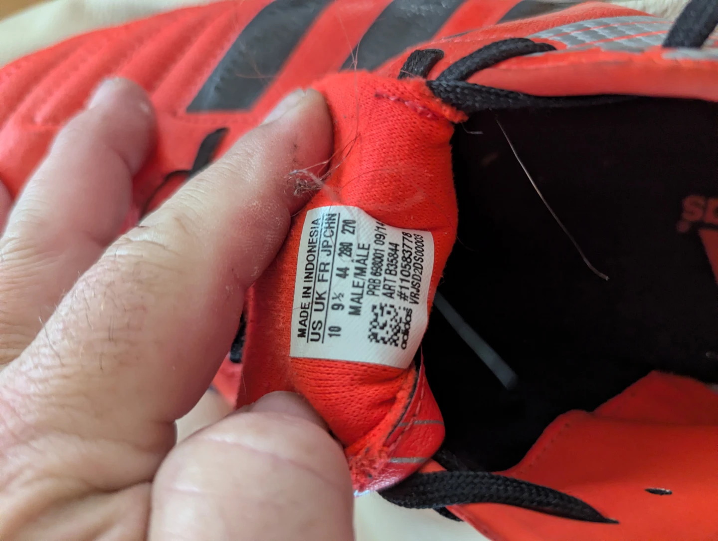 Men's size 10 soccer cleats - photo 3