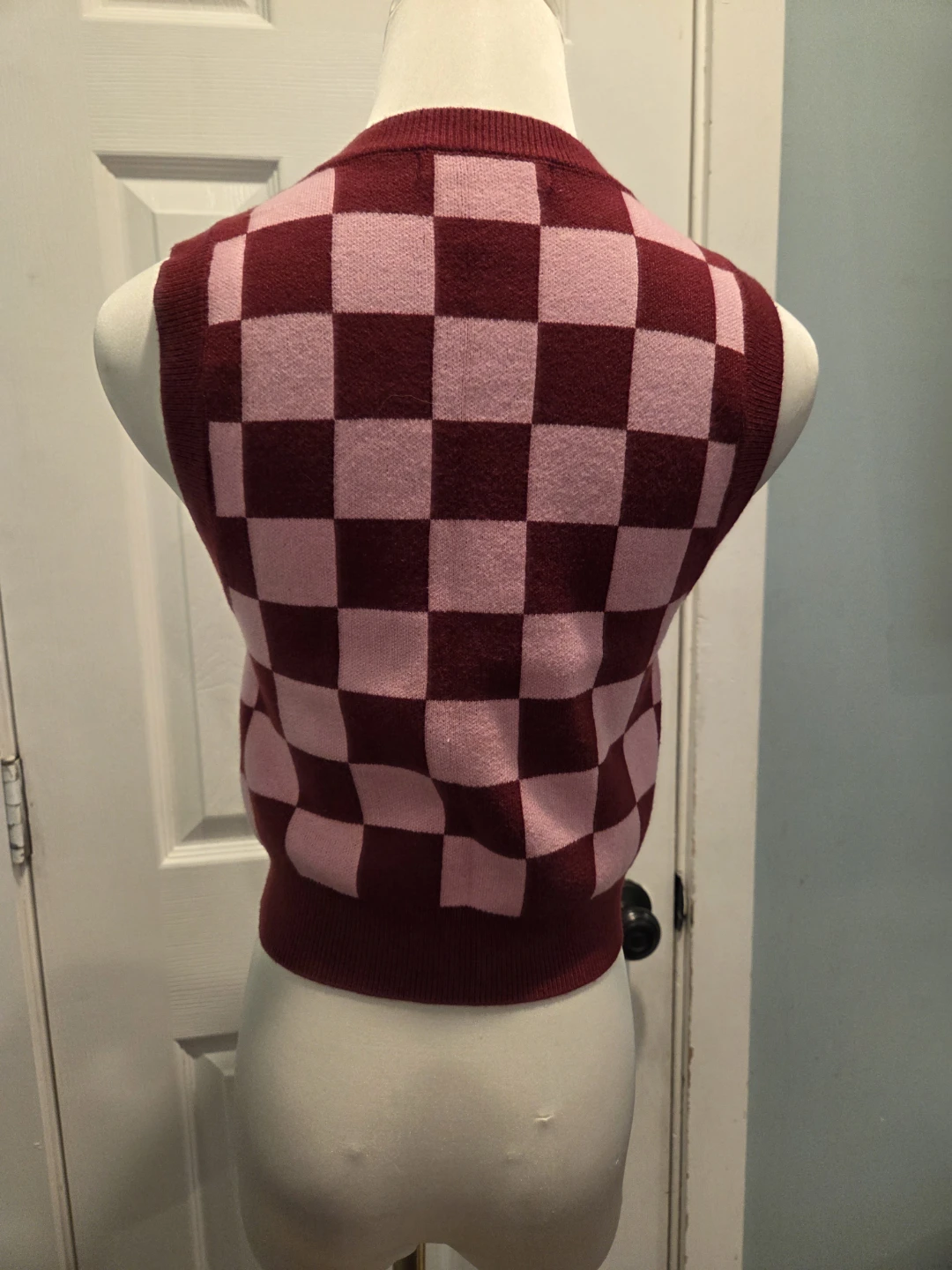 Forever 21 Checkerboard Knit Sweater Vest - Medium - photo 2