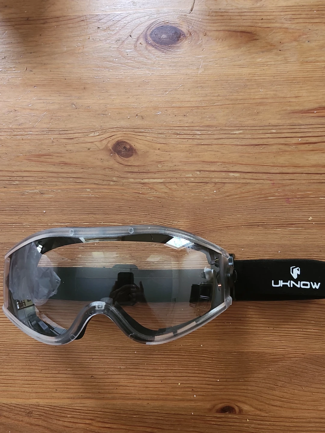 UKNOW Goggles
