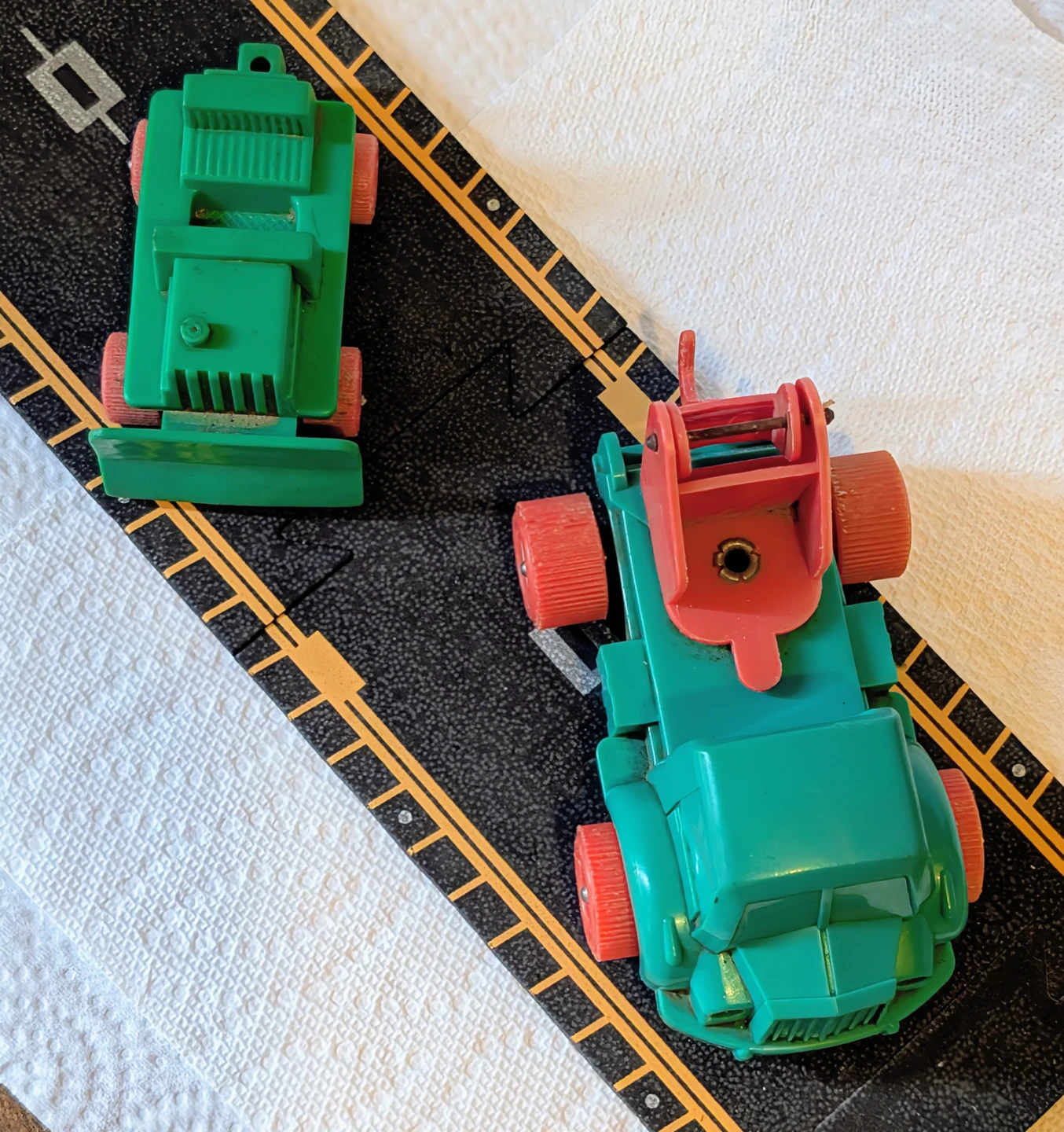 Vintage Swedish Green Tow Truck and Bulldozer Toy - photo 3