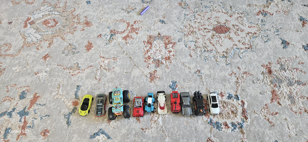 Assorted hot wheels cars and matchbox cars