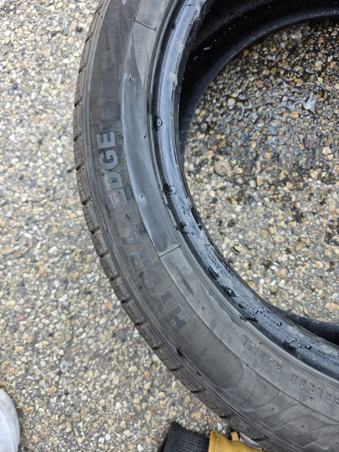 215/50R17 Hydraedge Tire set of 2 - photo 5