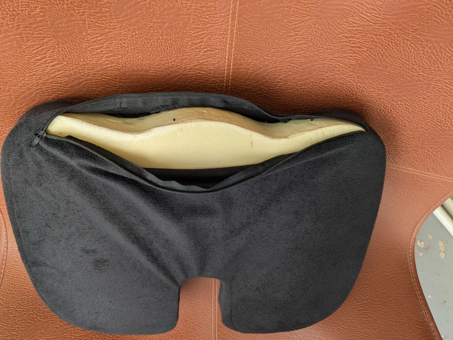 Black Ergonomic Seat Cushion - photo 4