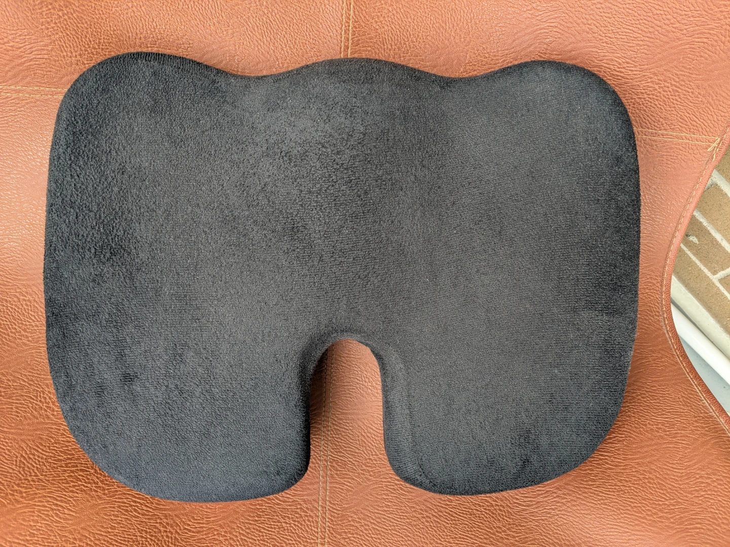 Black Ergonomic Seat Cushion