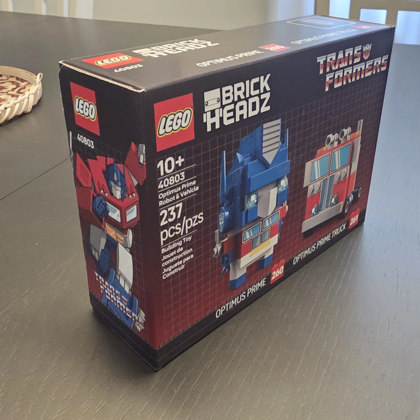 LEGO BrickHeadz Optimus Prime Robot & Vehicle Set - photo 4