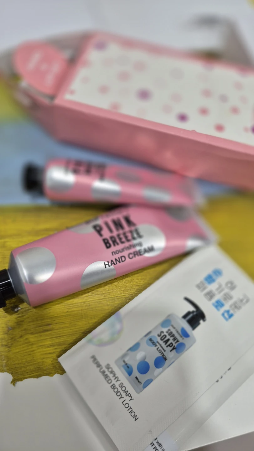 Two brand new handlcream from Korea Pinkbreeze fresh sweet mint