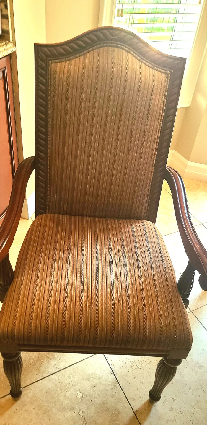 Dining Table and Chairs Set - photo 3