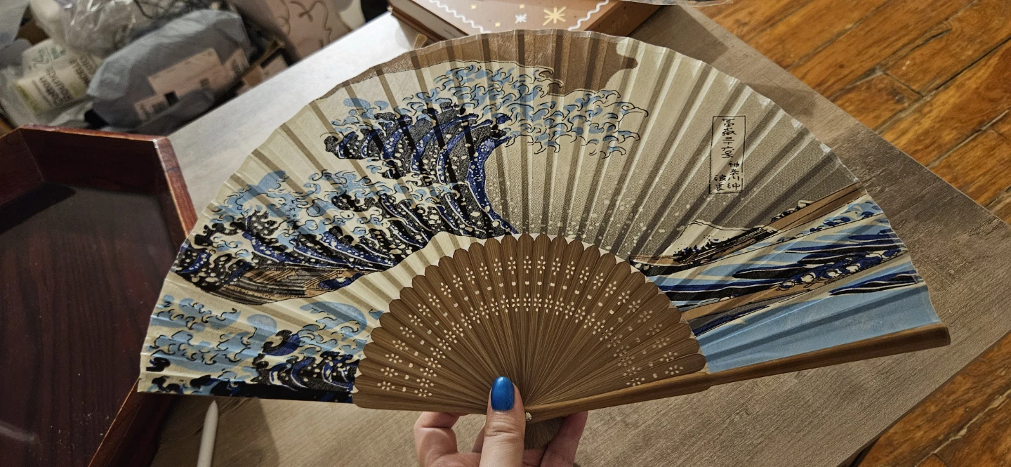 Japanese handheld folding fan