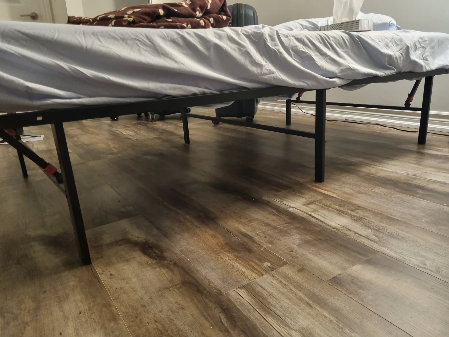Metal bed frame - Single