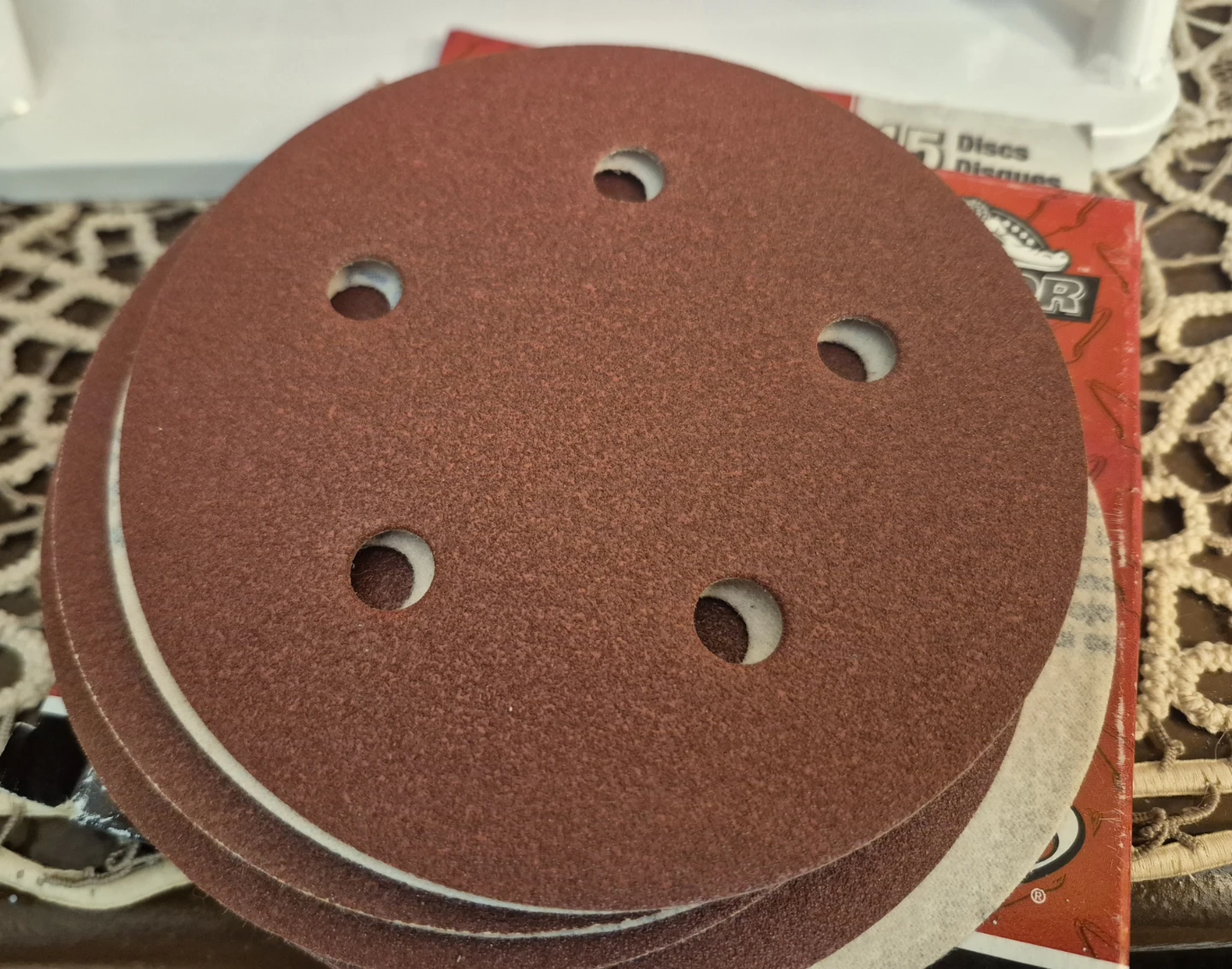 10 disc left Gator 5" Hook & Loop Sanding Discs (120 Grit) - photo 2