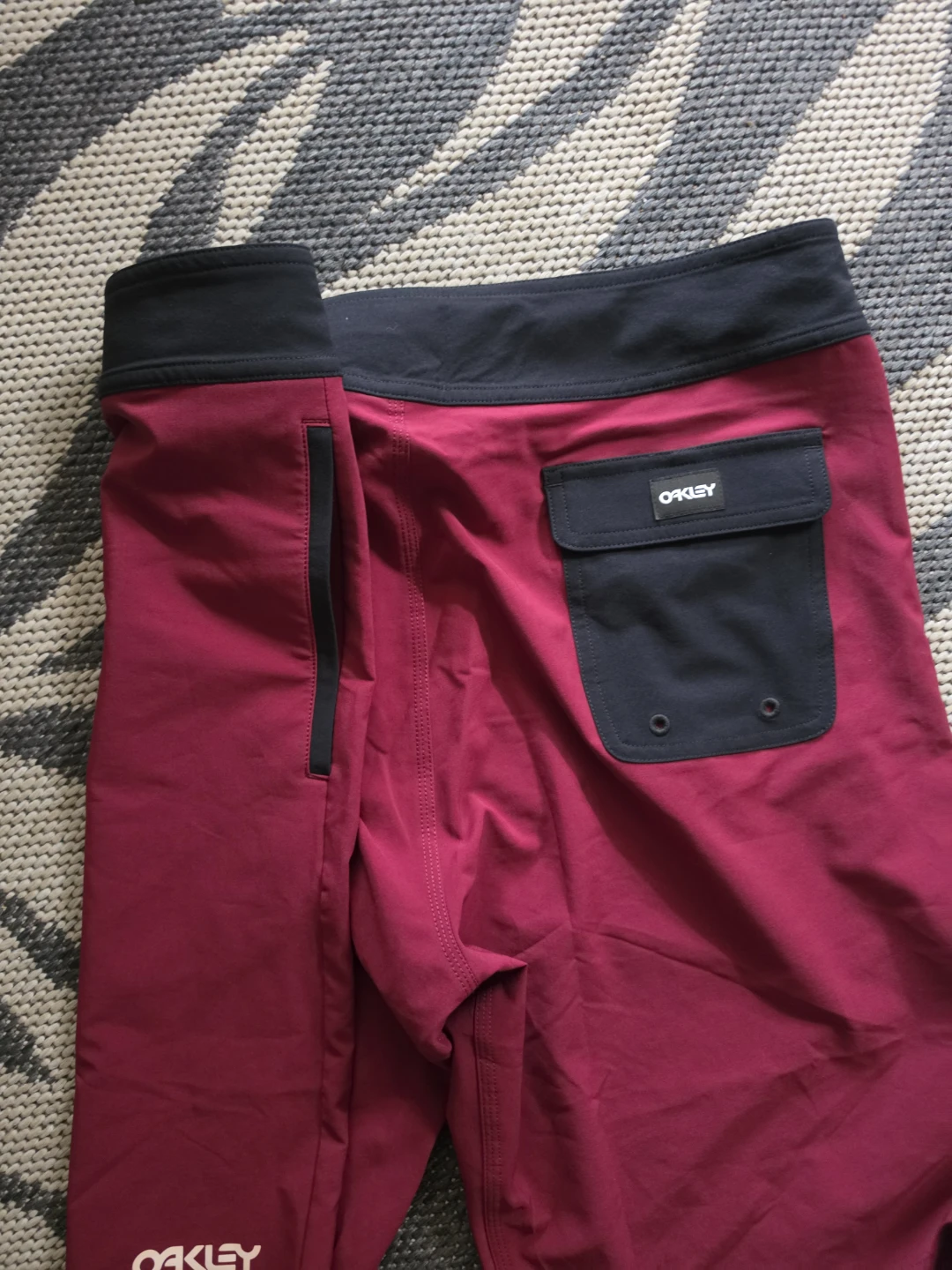 (New) Oakley Men's Board Shorts - Red-Size 34 - photo 5