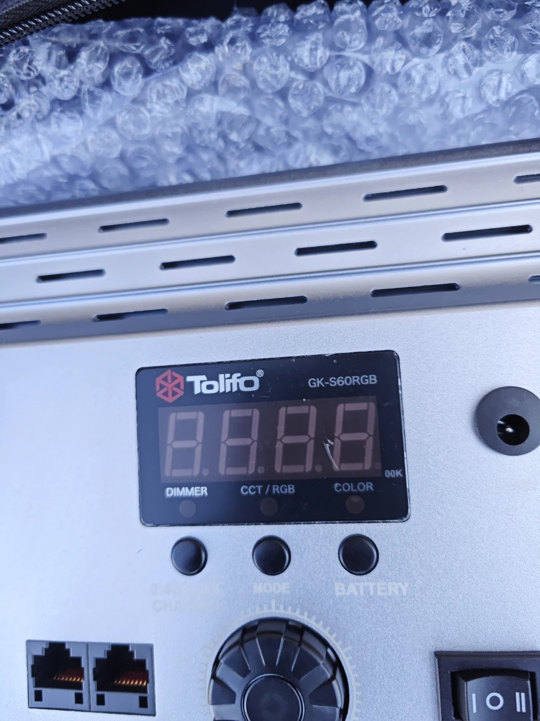 Tolifo GK-S60RGB LED Video Light - photo 3