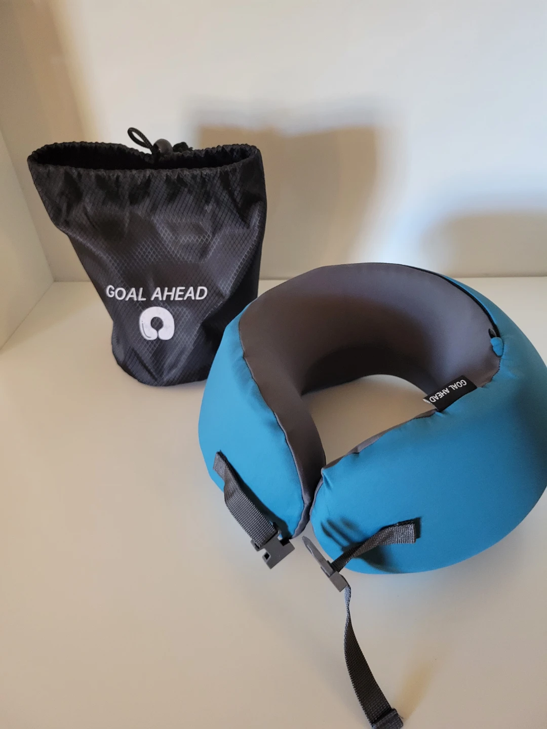 Travel Pillows for Airplanes brand new - photo 5
