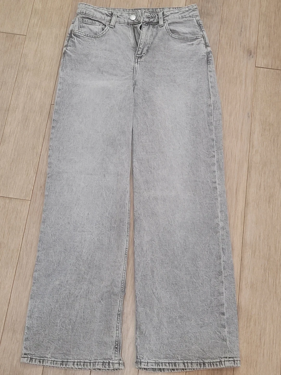 H&M Gray High-Waisted Wide Leg Jeans – Never Worn - photo 2