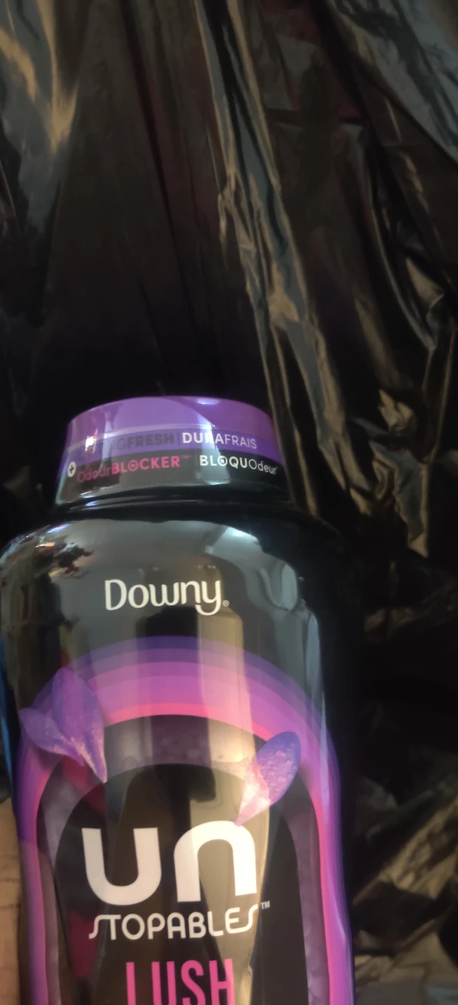 Downy Unstopables Lush Laundry Scent Booster 853g - photo 4