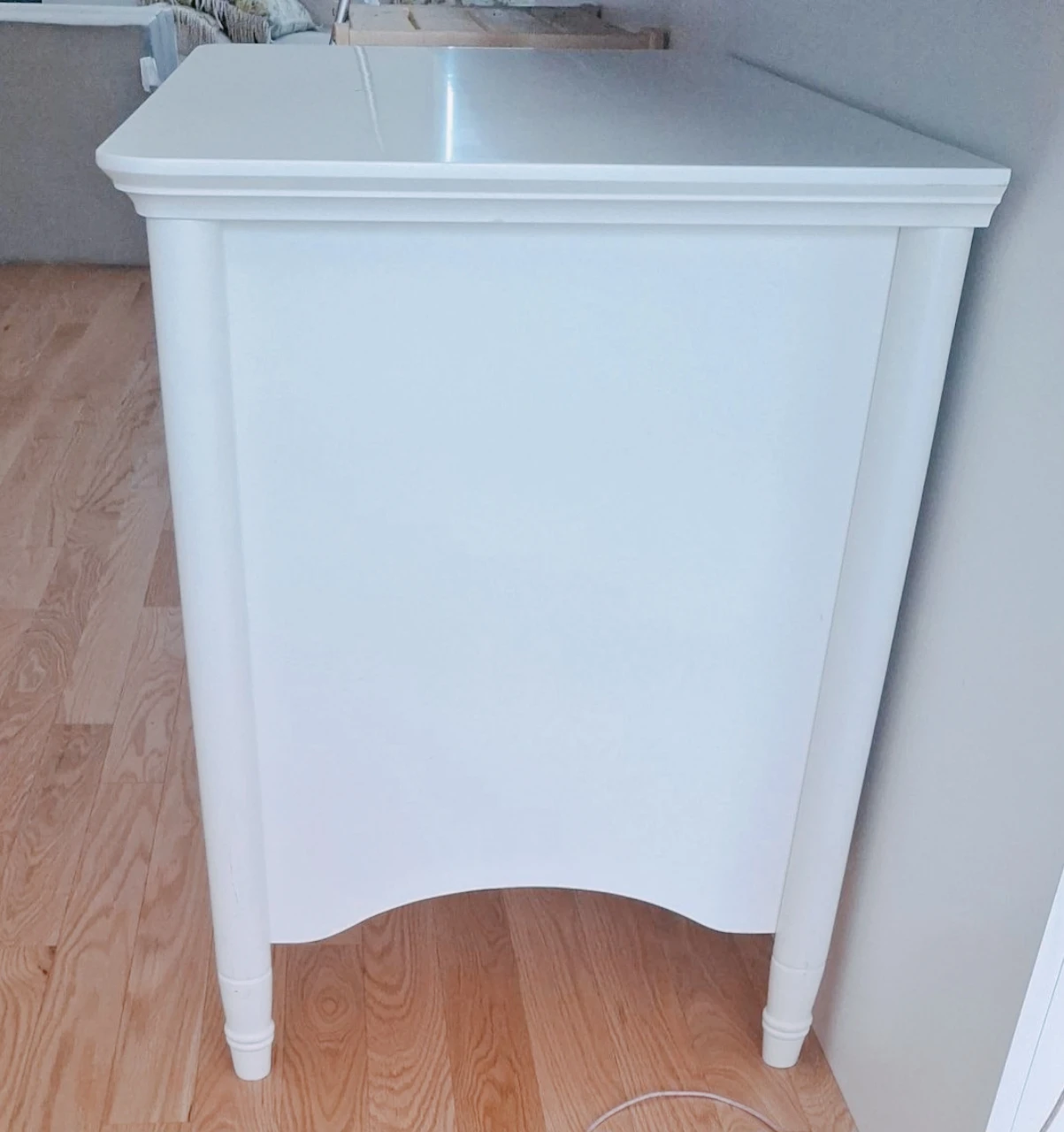 FREE Strong and Heavy White Desk - photo 3