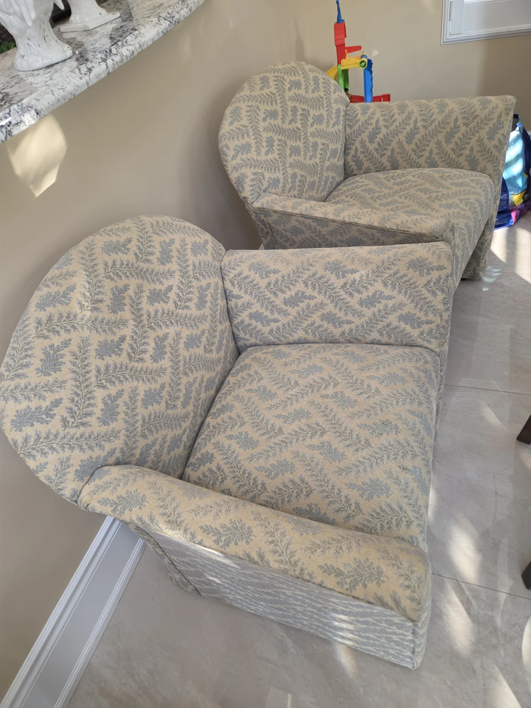 Leaf Pattern Accent Chair