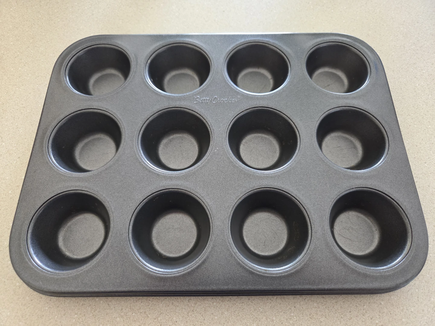 Betty Crocker Mini Muffin Baking Tin