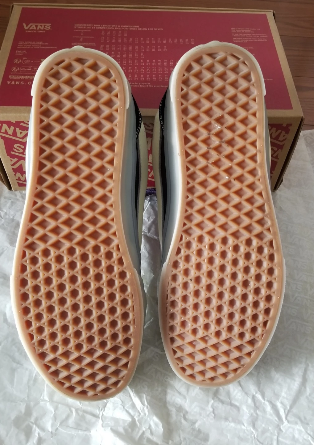 VANS Knu Skool  GLOW BLACK /PURPLE SIZE US Men's size 8.5. - photo 3