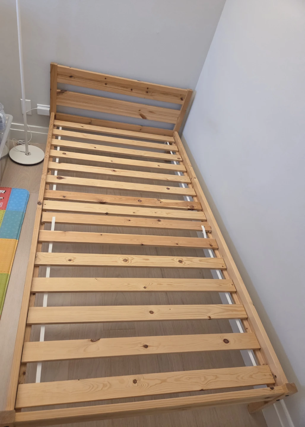 Twin size Wooden Bed Frame - photo 2