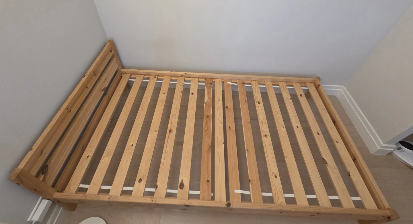 Twin size Wooden Bed Frame - photo 3