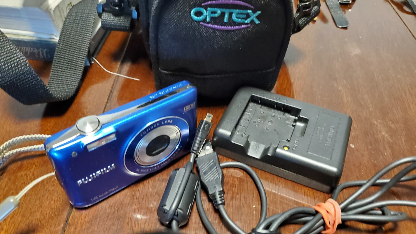 Fujifilm FinePix JX500 Digital Camera - Blue