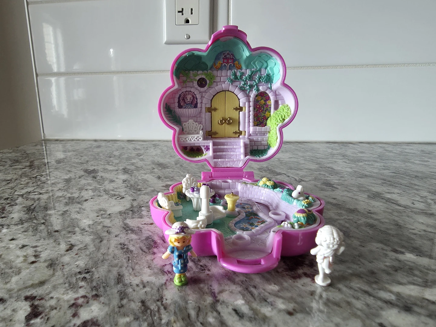 1990 Polly Pocket Garden Surprise