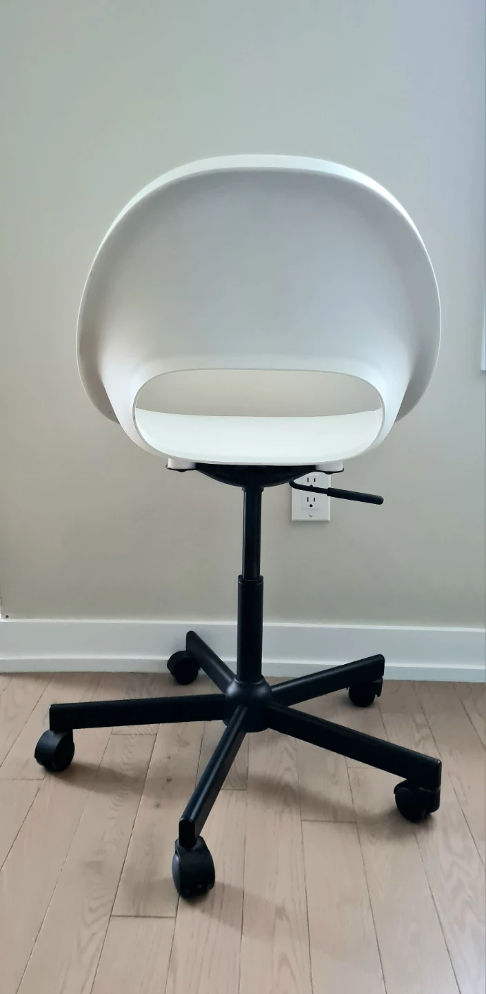 White Office Chair and table - photo 4