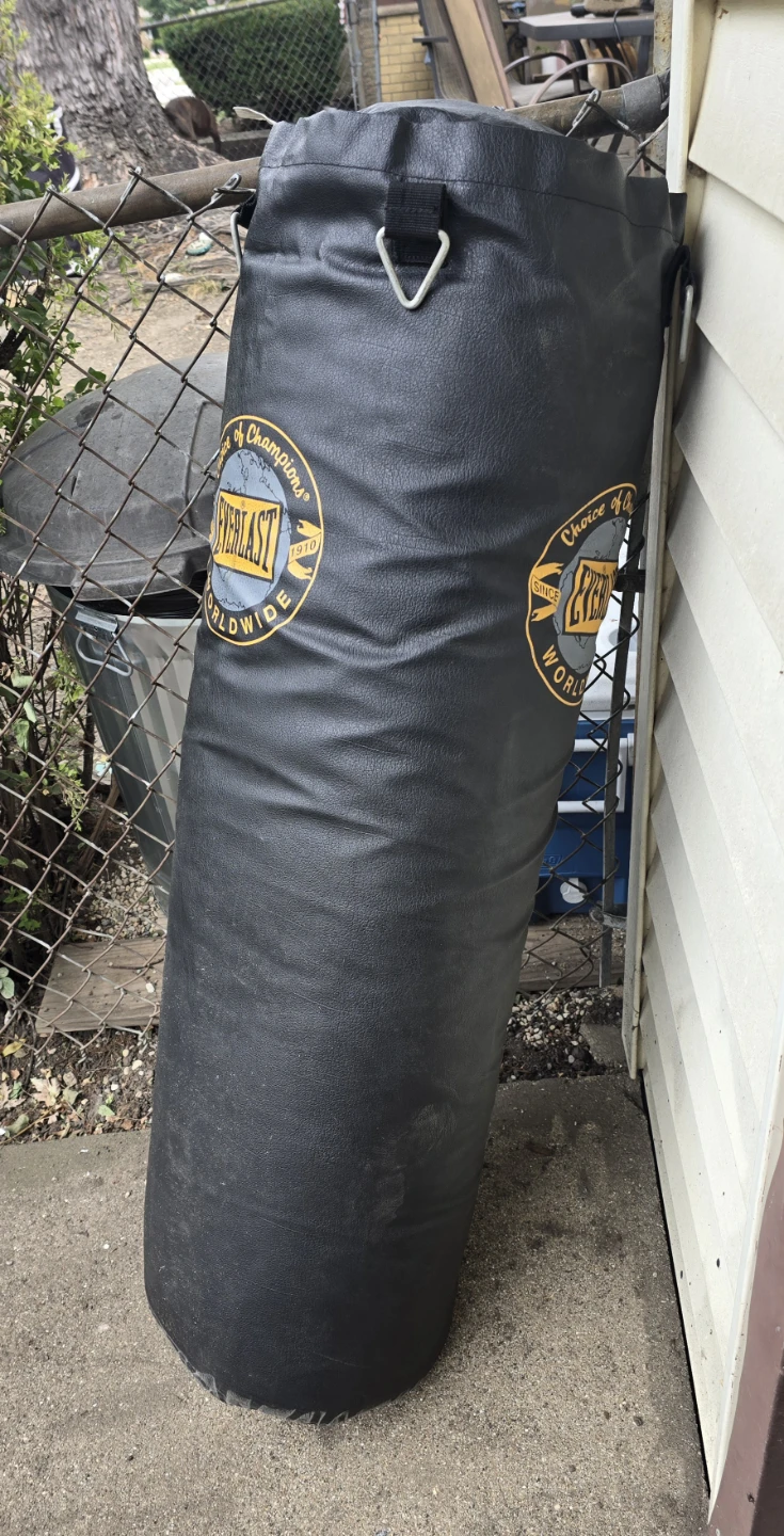 Everlast Heavy Punching Bag - photo 2