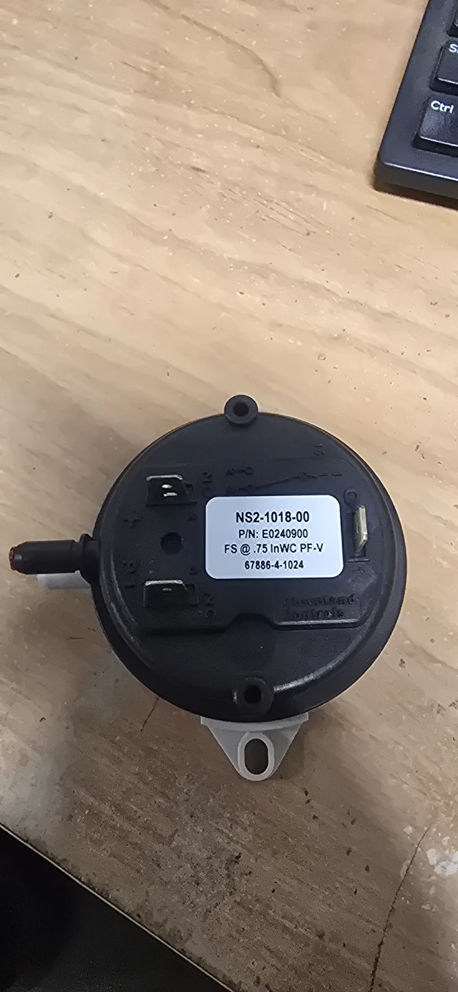 LAARS Diff Pressure Switch Kit RE0240900 - photo 3