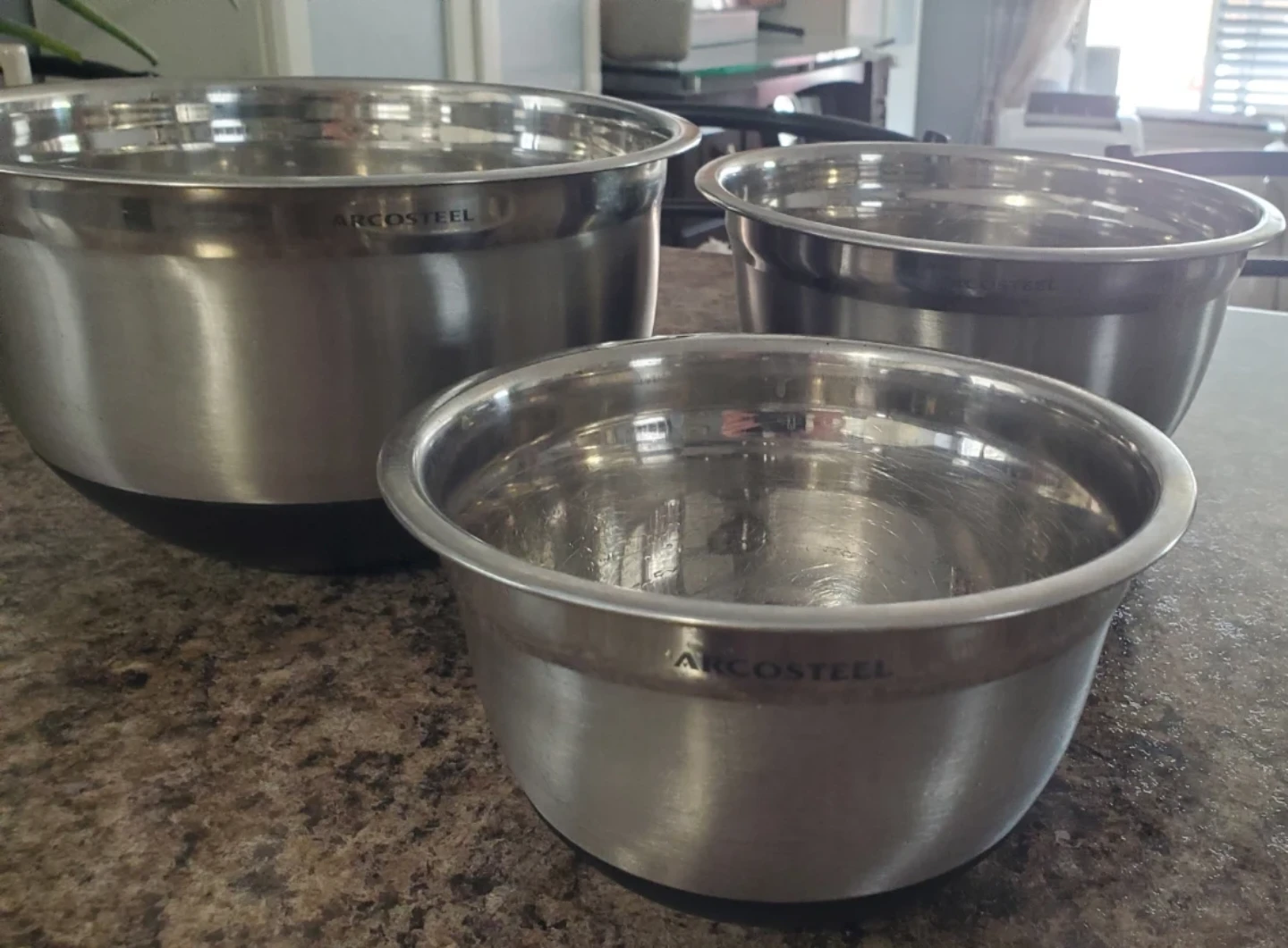 ARCOSTEEL Stainless Steel Mixing Bowls (Set of 3) - photo 3